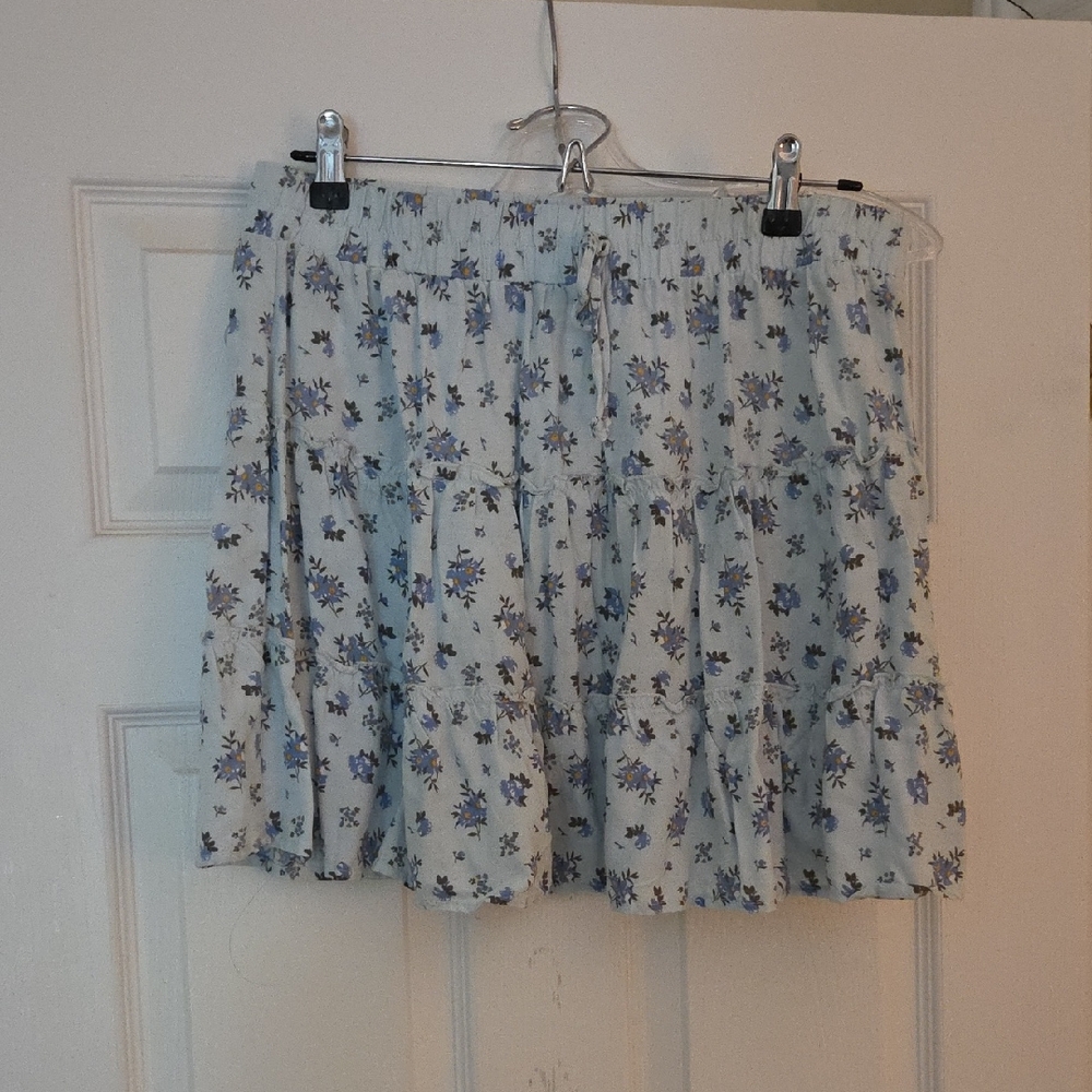 Ardene Blue and White Floral Mini Skirt